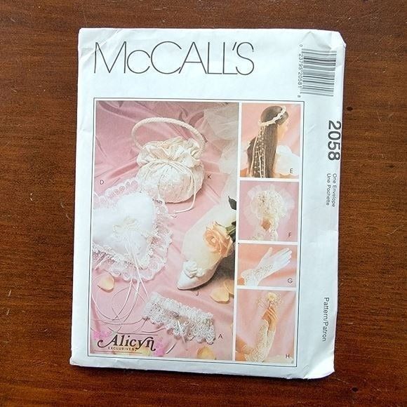 Vintage McCalls #2058 Womens Sewing Pattern Bridal Wedding Factory Folded Craft - Picture 2 of 3